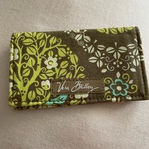 Vera Bradley bi-fold wallet. Nice!